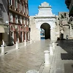 Anima Mea, Casa vacanze Zara